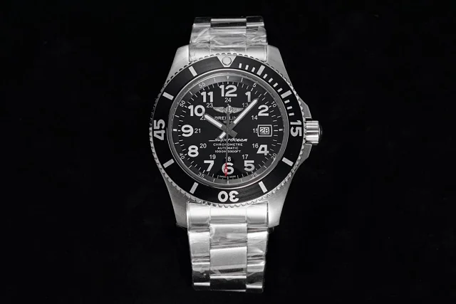 Breitling Super Avenger and Navitimer chronograph watches product detail image 10