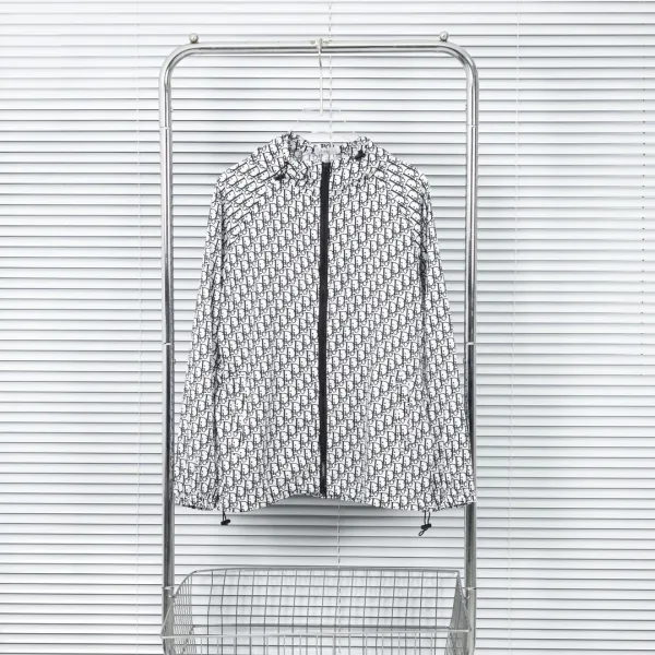 Dior Atelier Paris Avenue Montaigne White Hoodie - 14