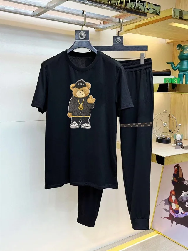 Gucci Matching Sets T-Shirt and Shorts Set product detail image 13