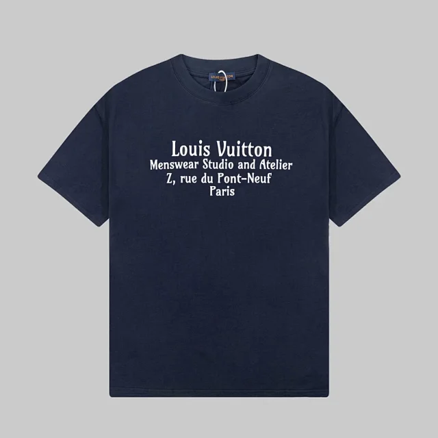 Louis Vuitton T-Shirts LV Logo and Rabbit Graphic Print product detail image 8