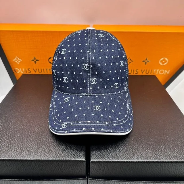 Chanel Hats Logo-Embroidered Baseball Cap product detail image 14