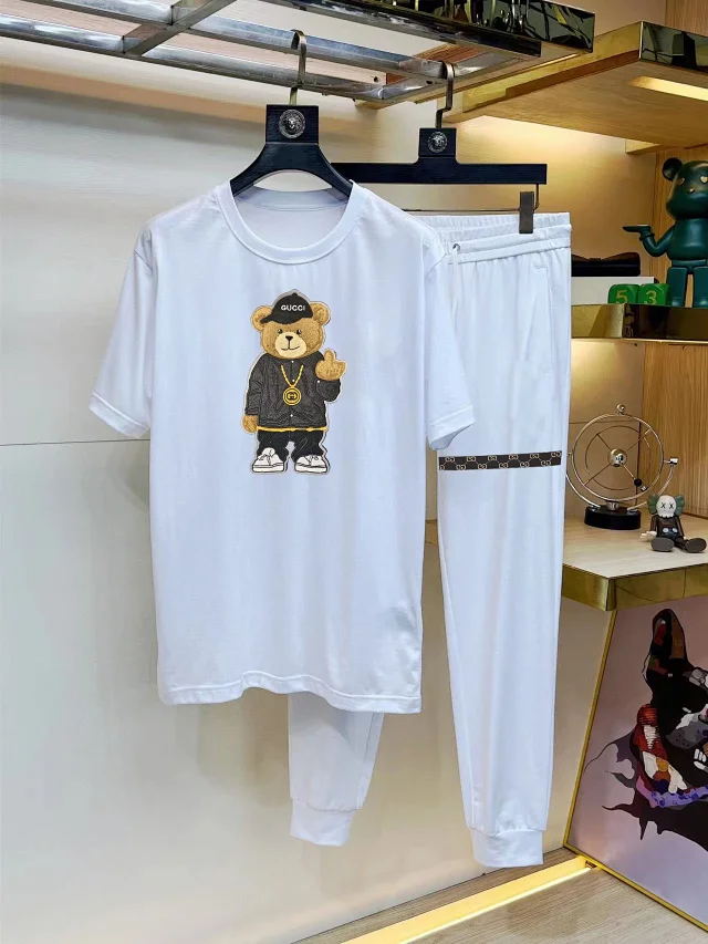 Gucci Matching Sets T-Shirt and Shorts Set product detail image 14