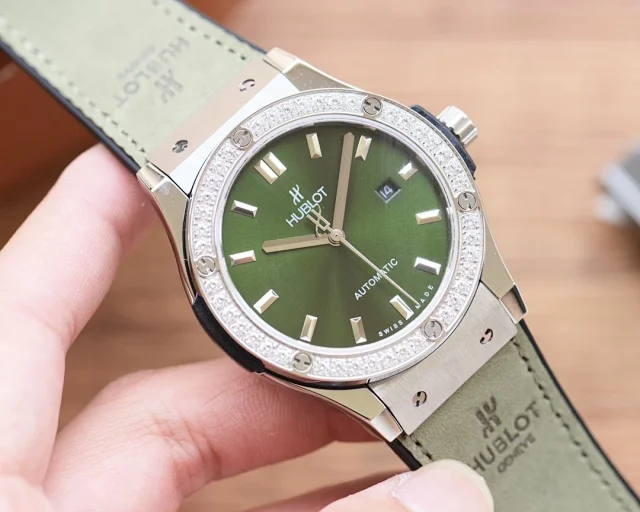 Hublot Watches Automatic date watch with crystal-set bezel and crocodile-pattern leather strap product detail image 11