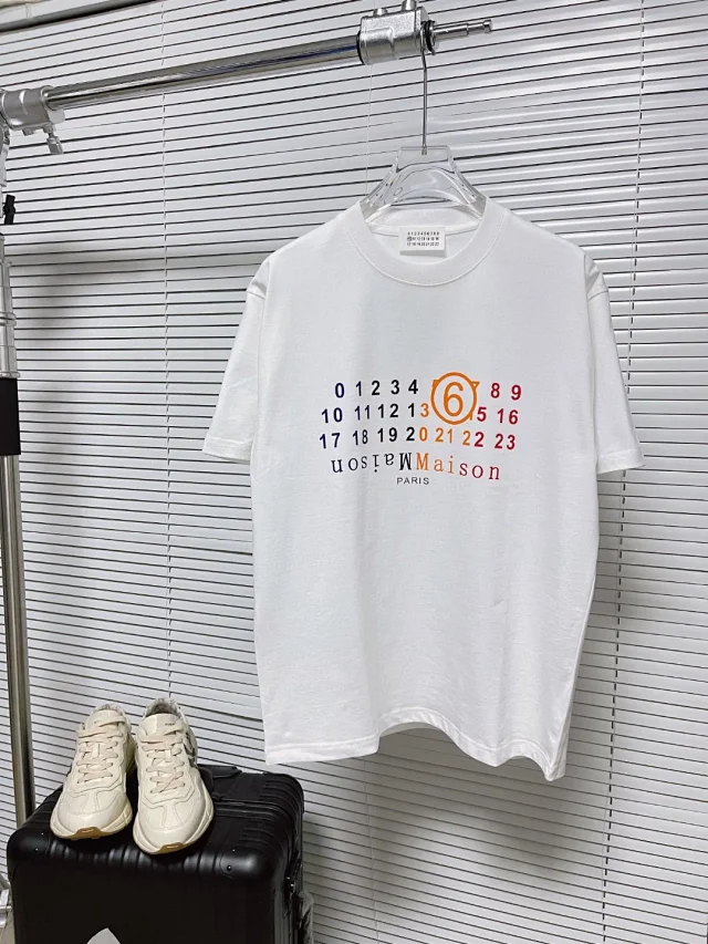 MM6 Maison Margiela T-Shirts Numeric Logo Print product detail image 10