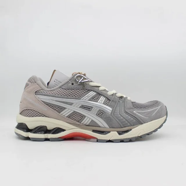 ASICS Multiple sneaker models shown product detail image 40