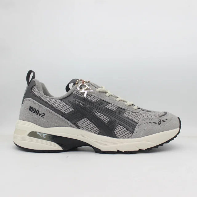 ASICS Multiple sneaker models shown product detail image 15