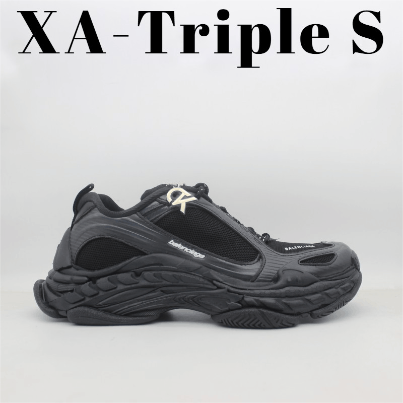 Balenciaga Sneakers Triple S image 1