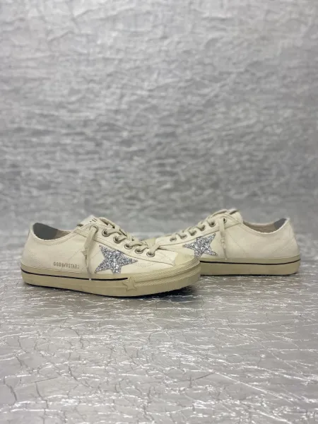 Golden Goose V-Star 2 White Distressed Sneakers - 39