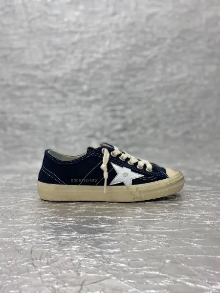 Golden Goose V-Star 2 White Distressed Sneakers - 29