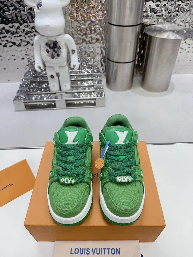 Louis Vuitton Sneakers LV Trainer product detail image 29