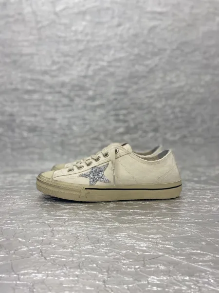 Golden Goose V-Star 2 White Distressed Sneakers - 43