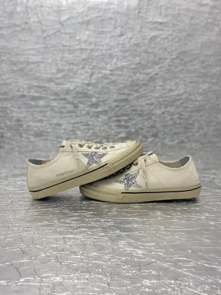 Golden Goose V-Star 2 White Distressed Sneakers - 41