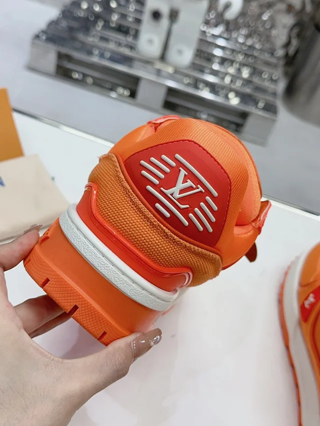 Louis Vuitton Sneakers LV Trainer product detail image 17