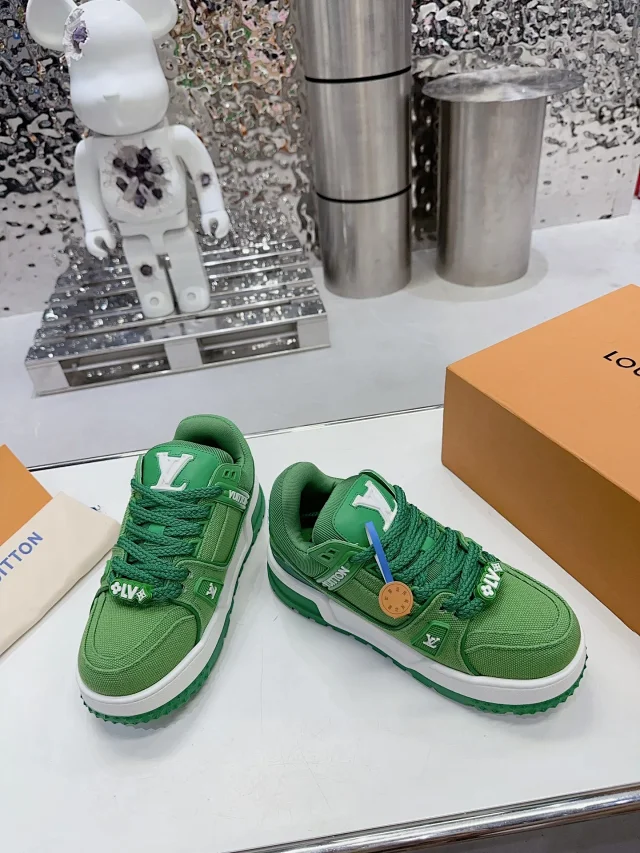 Louis Vuitton Sneakers LV Trainer product detail image 31