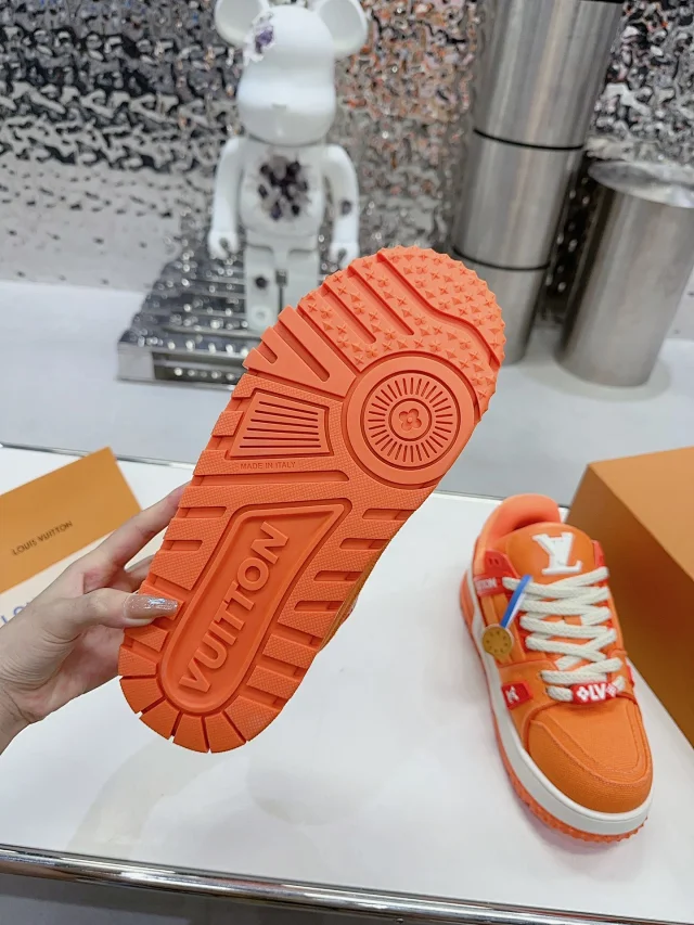 Louis Vuitton Sneakers LV Trainer product detail image 18