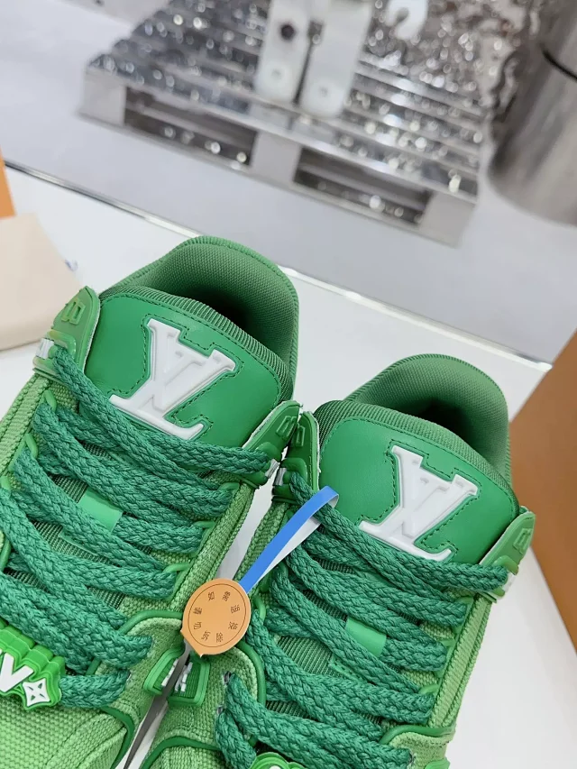 Louis Vuitton Sneakers LV Trainer product detail image 33
