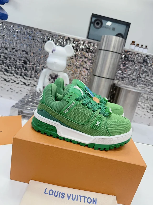 Louis Vuitton Sneakers LV Trainer product detail image 28