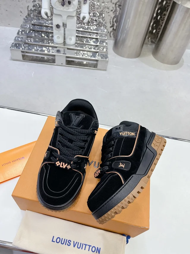 Louis Vuitton Sneakers LV Trainer product detail image 39