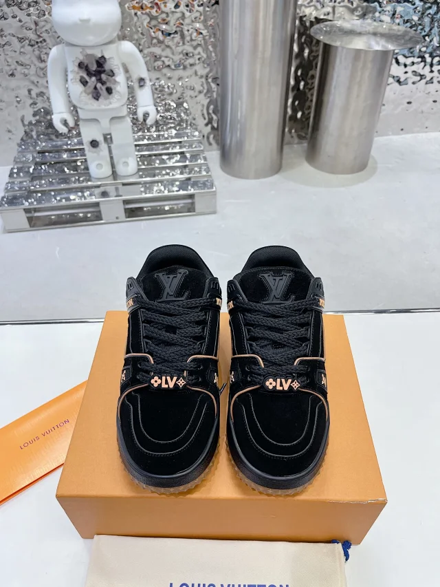 Louis Vuitton Sneakers LV Trainer product detail image 38