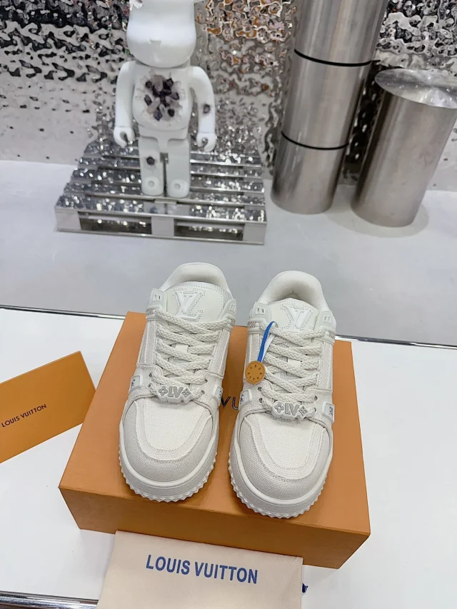 Louis Vuitton Sneakers LV Trainer product detail image 2
