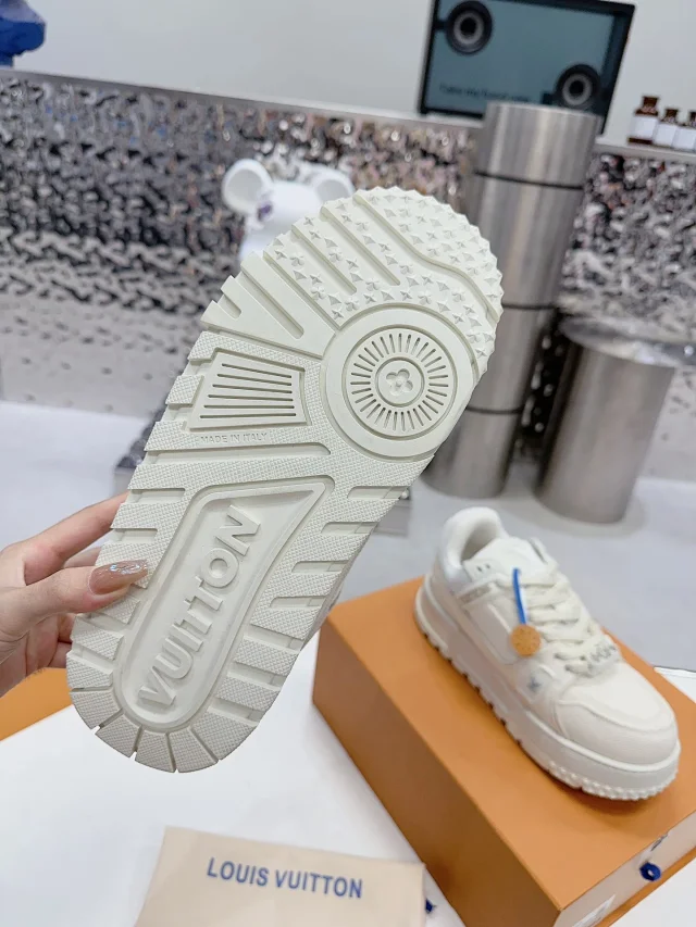 Louis Vuitton Sneakers LV Trainer product detail image 9