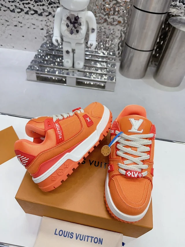 Louis Vuitton Sneakers LV Trainer product detail image 12