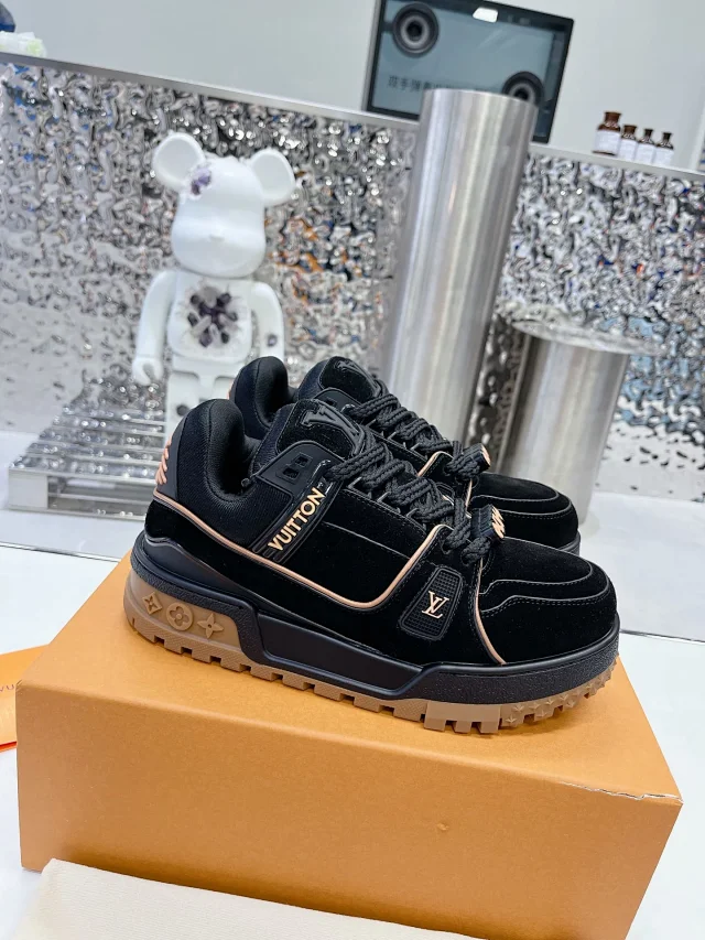 Louis Vuitton Sneakers LV Trainer product detail image 37