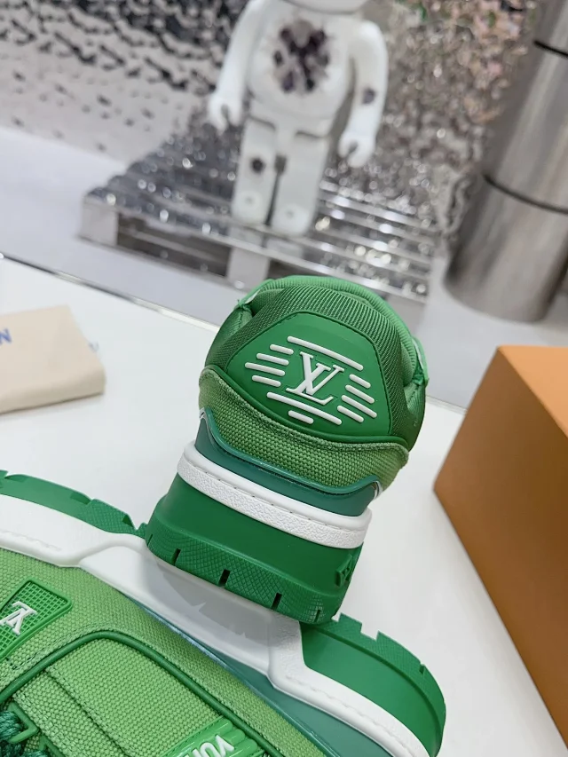 Louis Vuitton Sneakers LV Trainer product detail image 35