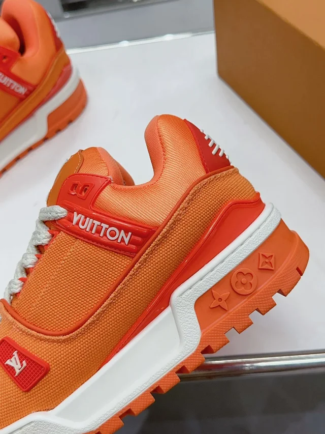 Louis Vuitton Sneakers LV Trainer product detail image 16