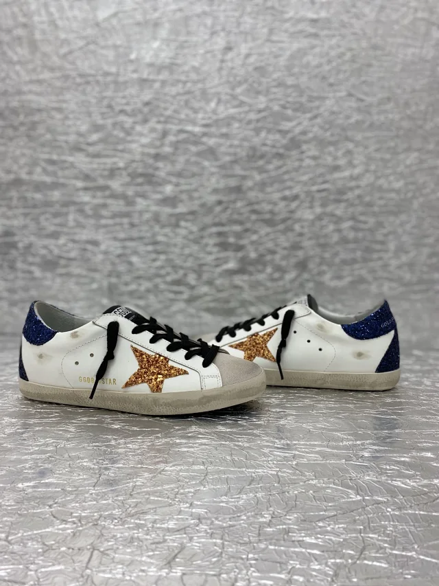 Golden Goose Sneakers Super-Star distressed low-top with star appliqué product detail image 29