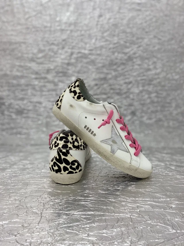 Golden Goose Sneakers Super-Star distressed low-top with star appliqué product detail image 41