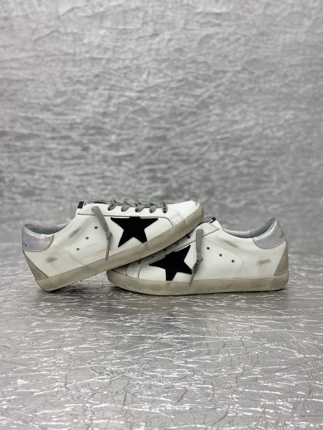 Golden Goose Sneakers Super-Star distressed low-top with star appliqué product detail image 4
