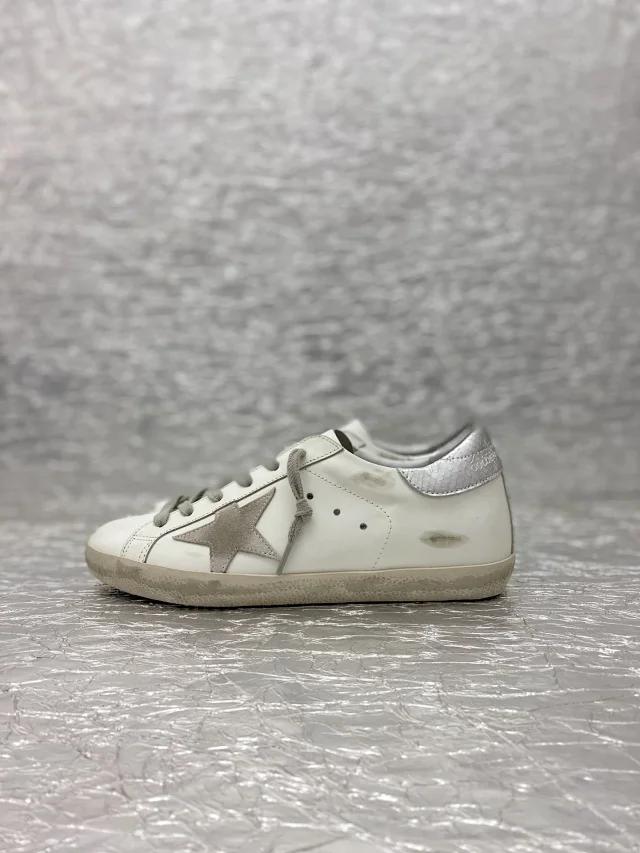 Golden Goose Sneakers Super-Star low-top with glitter star appliqué product detail image 6