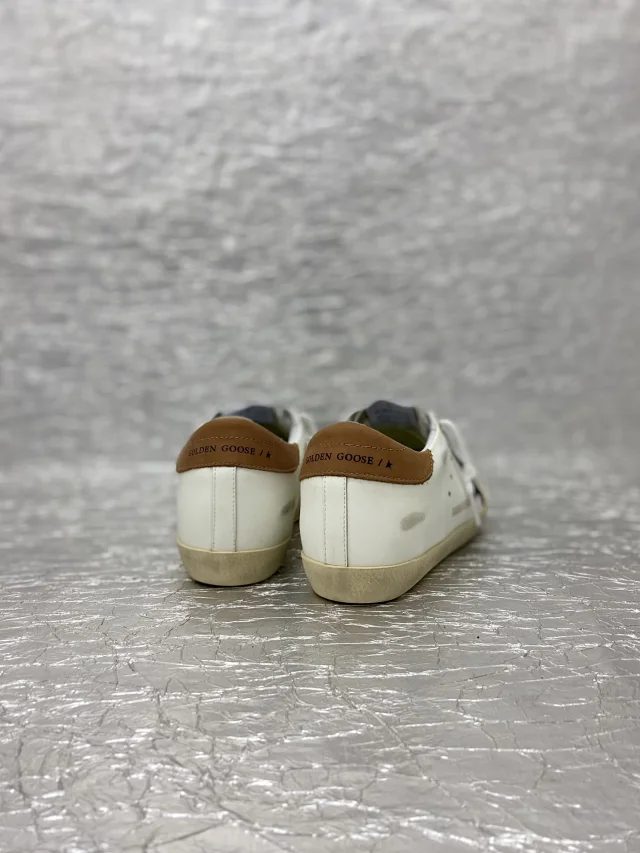 Golden Goose Sneakers Super-Star low-top with star appliqué product detail image 9