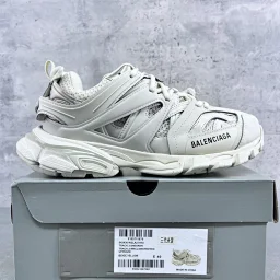 thumbnail for 【GOOD Edition 1】Three generations of sneakers Track series