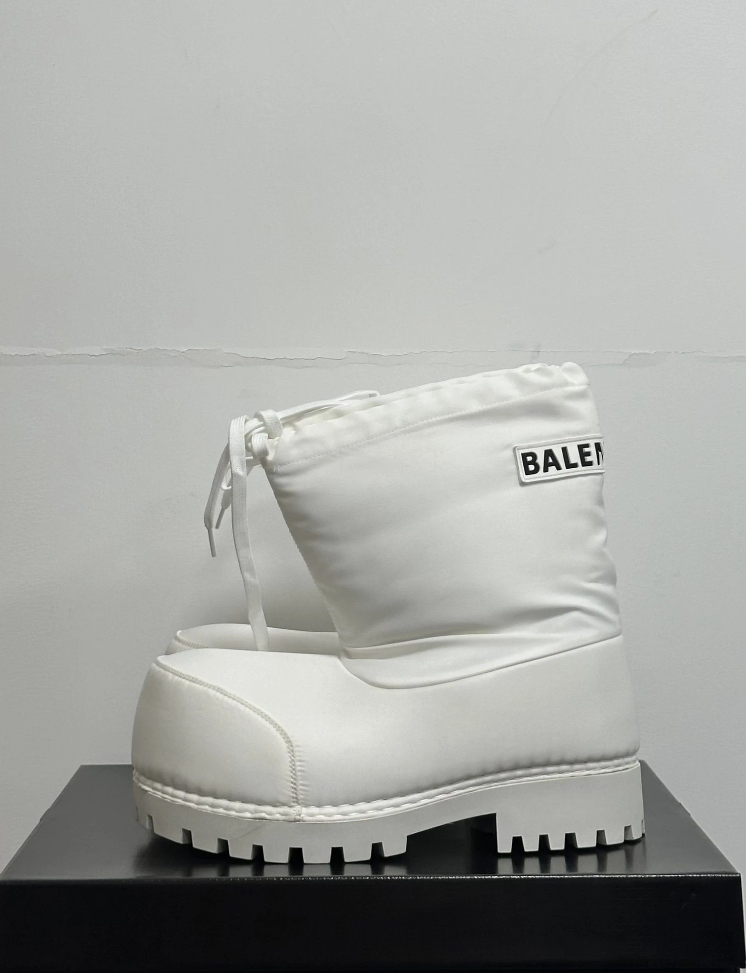 Balenciaga Puffer Boot White Snow Boots