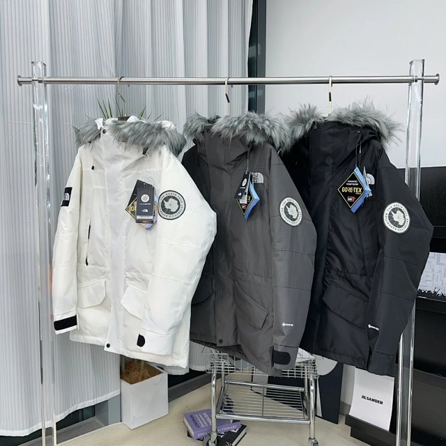 The North Face down jacket: seller detail photo 1