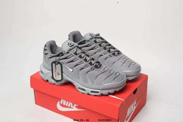 Nike Sneakers Air Max Plus TN product detail image 3