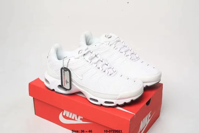 Nike Sneakers Air Max Plus TN product detail image 2