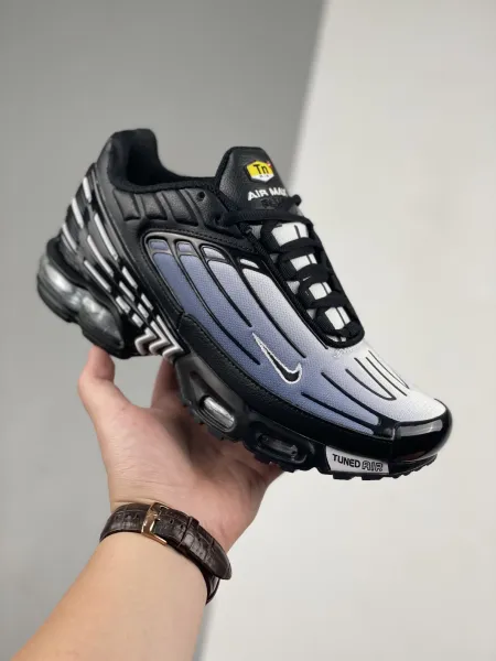 Nike Air Max Plus White / Black / Gold Sneakers Running Shoes - 7