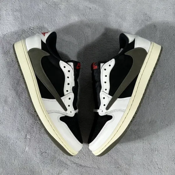 Nike Air Jordan 1 Low Travis Scott Reverse Mocha Sneakers - 1