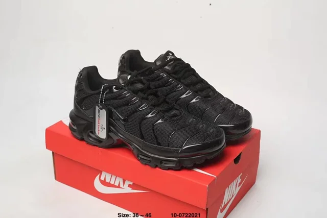 Nike Sneakers Air Max Plus TN product detail image 4