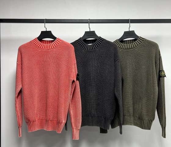 S-tricolor armband sweater