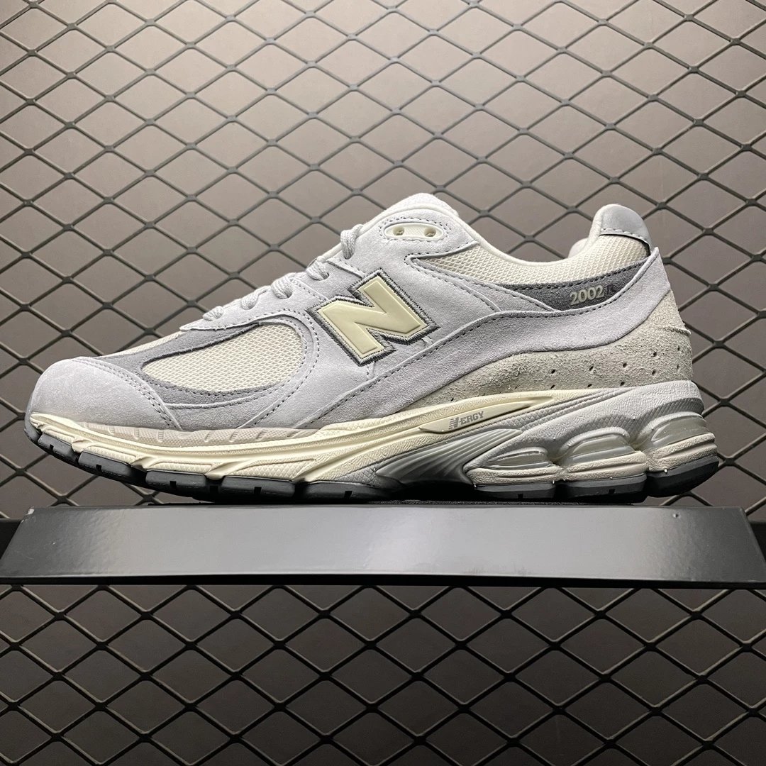 New Balance M2002RLN Light Beige Gray