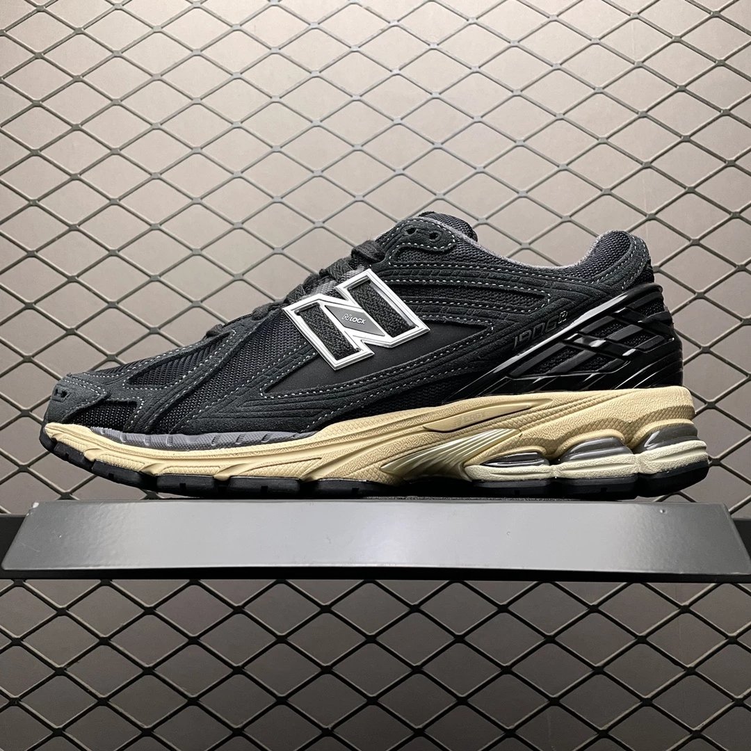 New Balance M1906RK beige black
