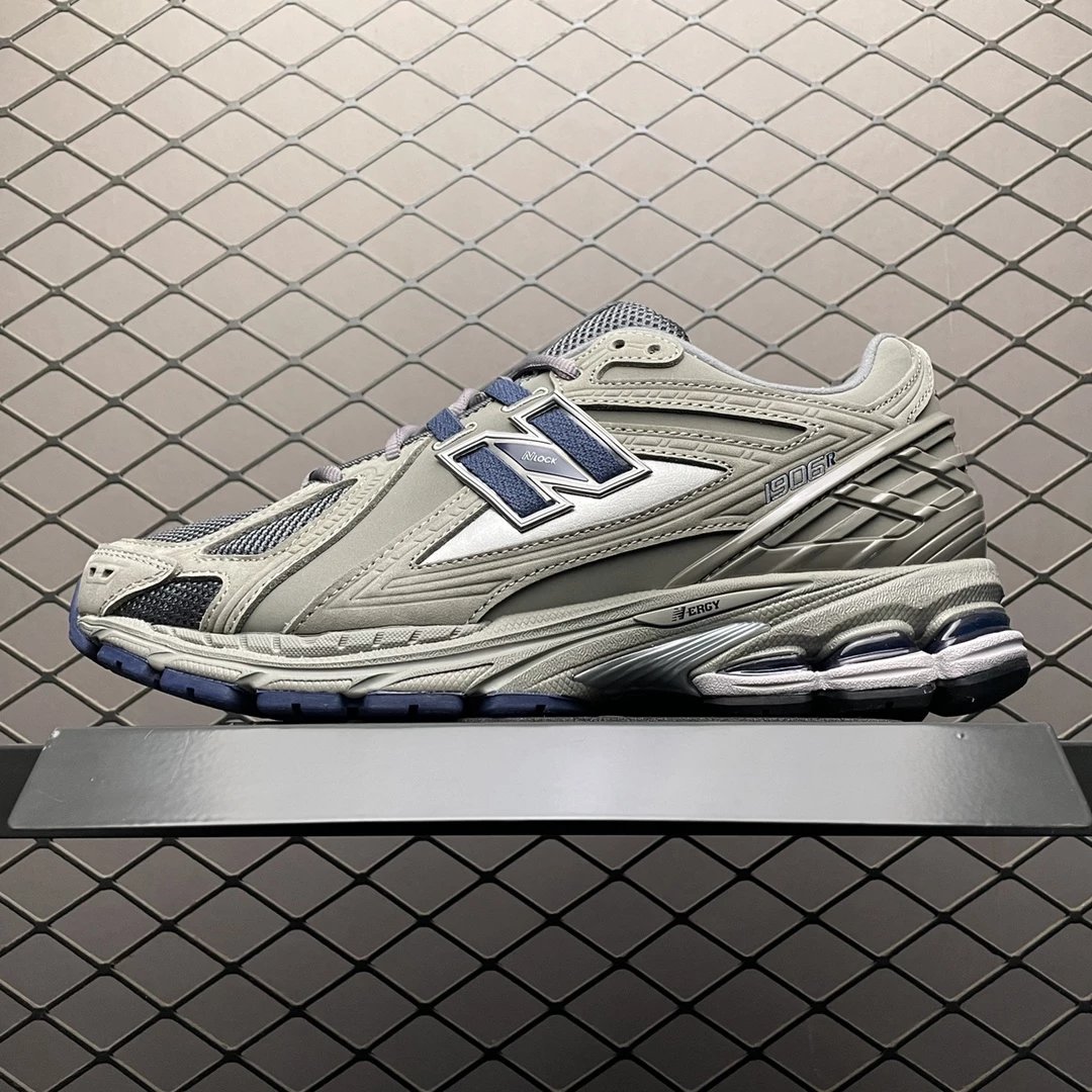 New Balance M1906RB Classic Grey