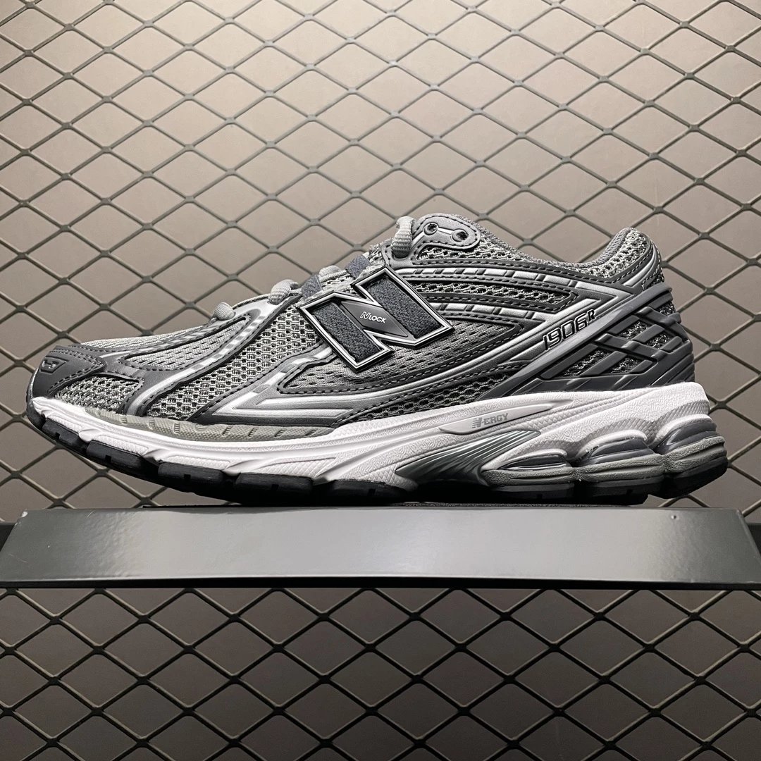 New Balance M1906RJS Grey