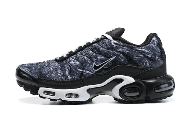Nike Sneakers Air Max Plus product detail image 30