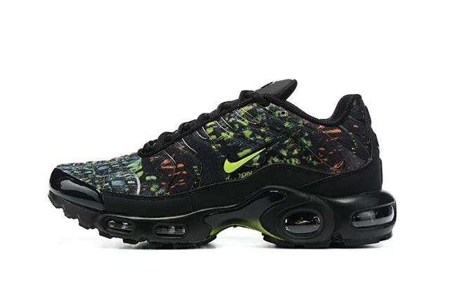 Nike Sneakers Air Max Plus product detail image 26