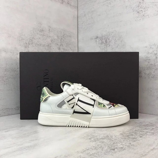 Valentino Shoes: seller detail photo 1